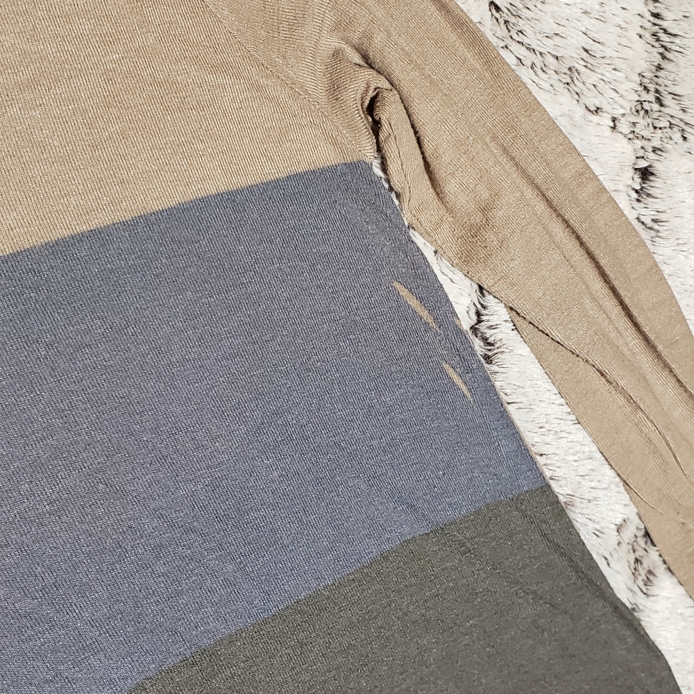 💥GO Couture Colorblock Tunic💥 - Picture 2 of 3